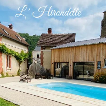 Pool House-L'Hirondelle De Sermizelles- Grand Jardin, Calme Et Nature Aux Portes Du Morvan Villa Exteriör bild