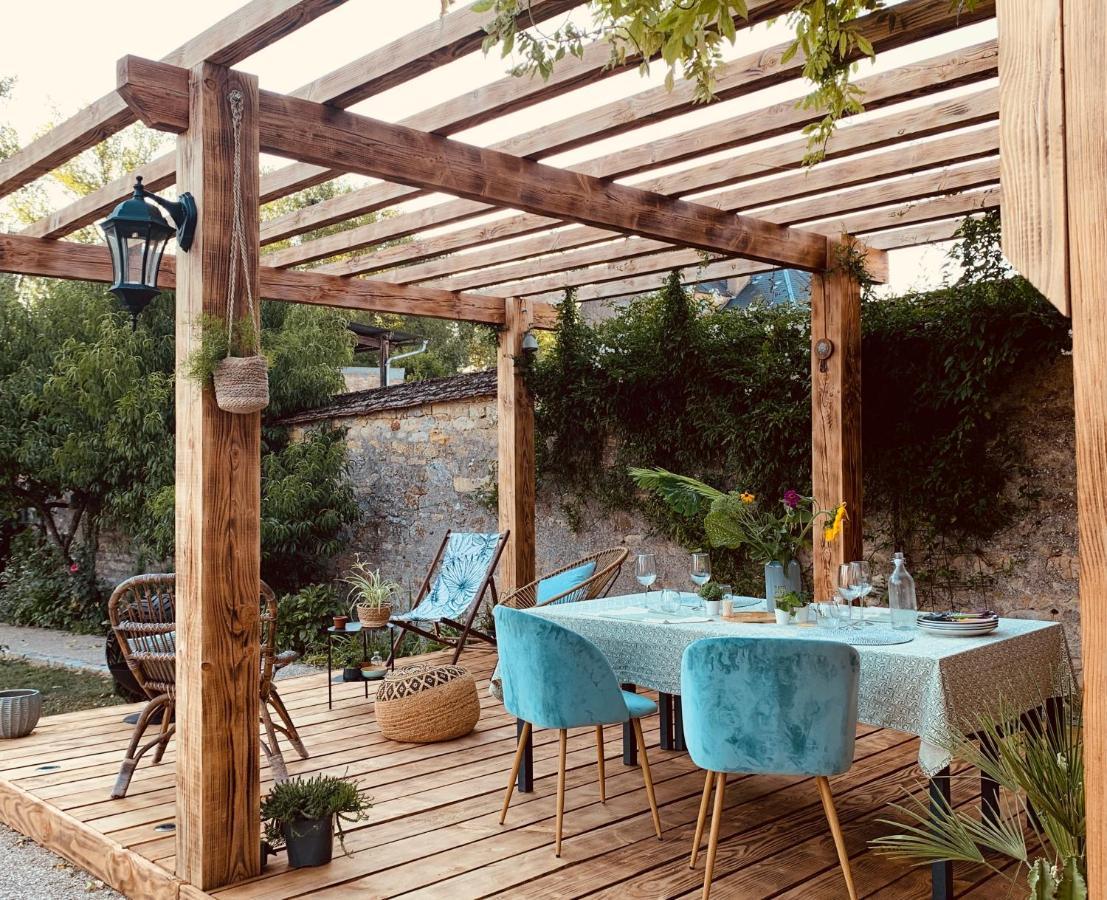 Pool House-L'Hirondelle De Sermizelles- Grand Jardin, Calme Et Nature Aux Portes Du Morvan Villa Exteriör bild