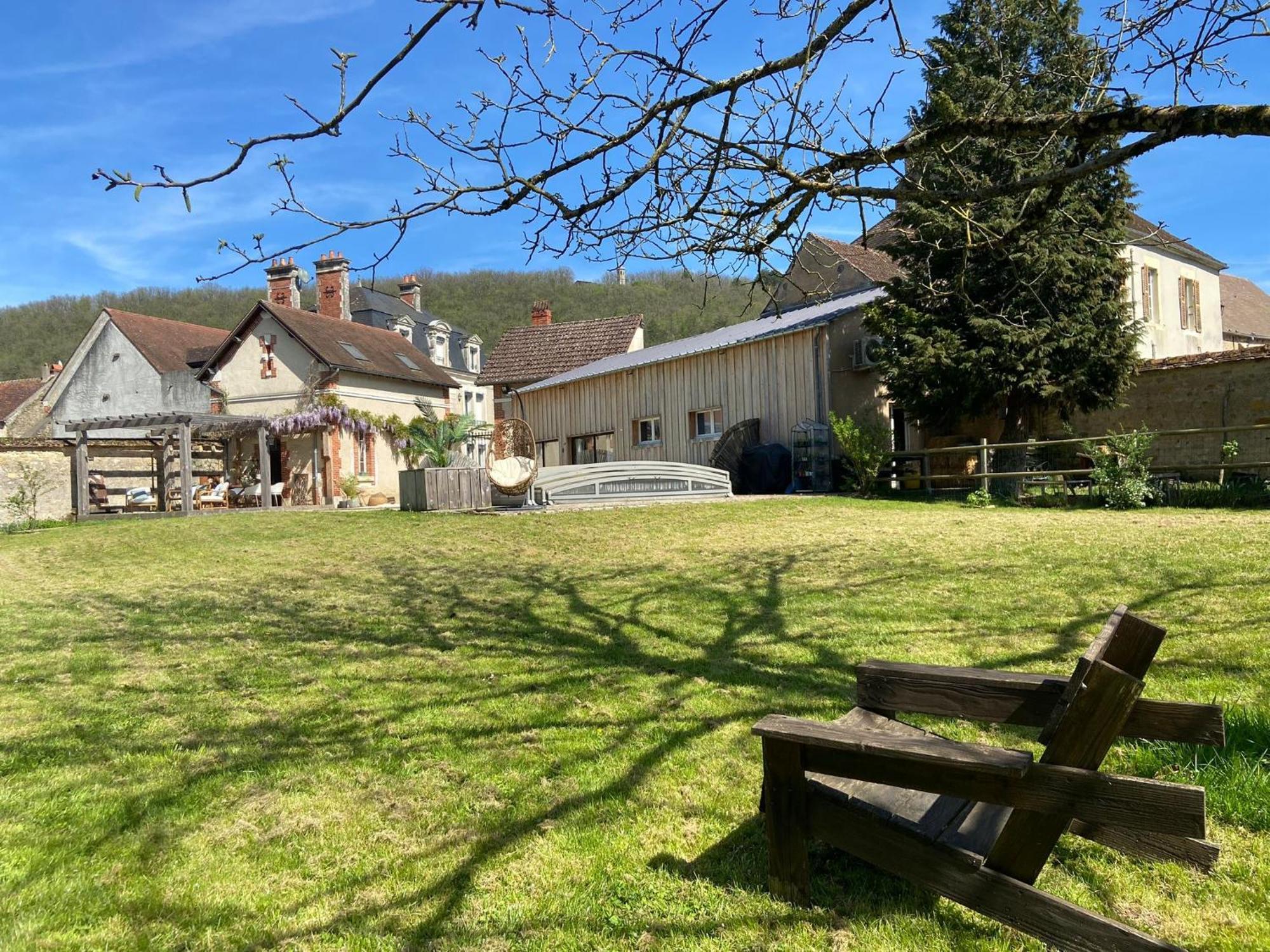 Pool House-L'Hirondelle De Sermizelles- Grand Jardin, Calme Et Nature Aux Portes Du Morvan Villa Exteriör bild